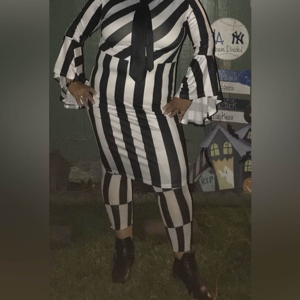 Halloween costume Beetlejuice dress and tights Size XL